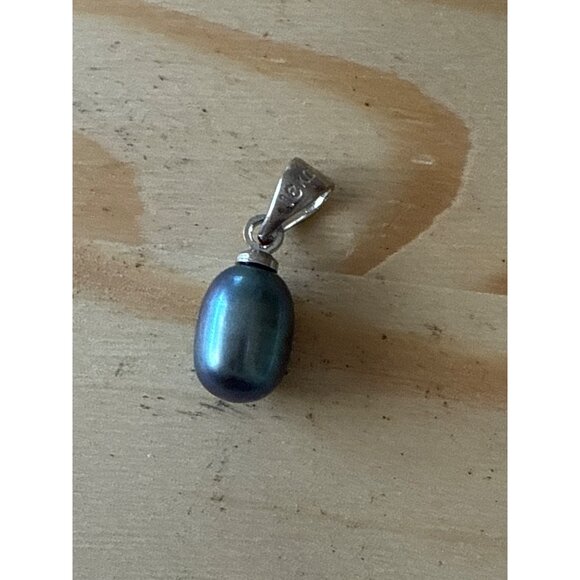 Black Pearl & Sterling Silver Pendant Charm - Picture 2 of 3